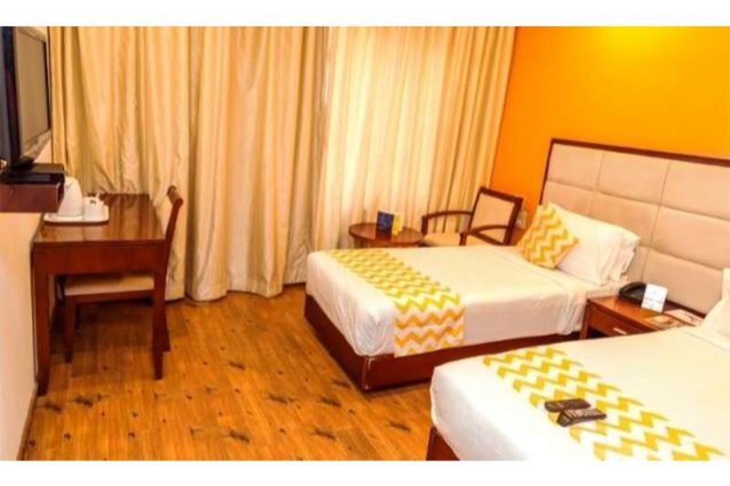 Lotus Park Hotel Бангалор Екстериор снимка