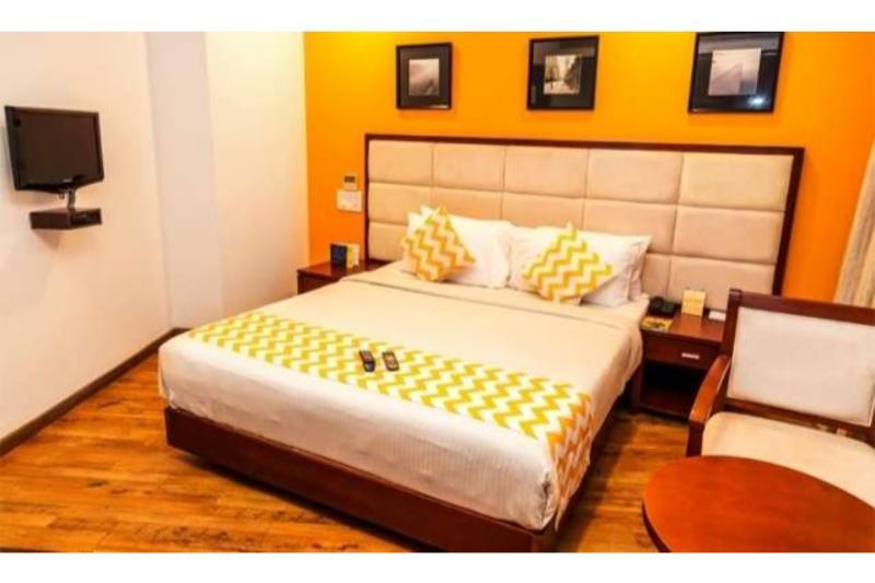 Lotus Park Hotel Бангалор Екстериор снимка