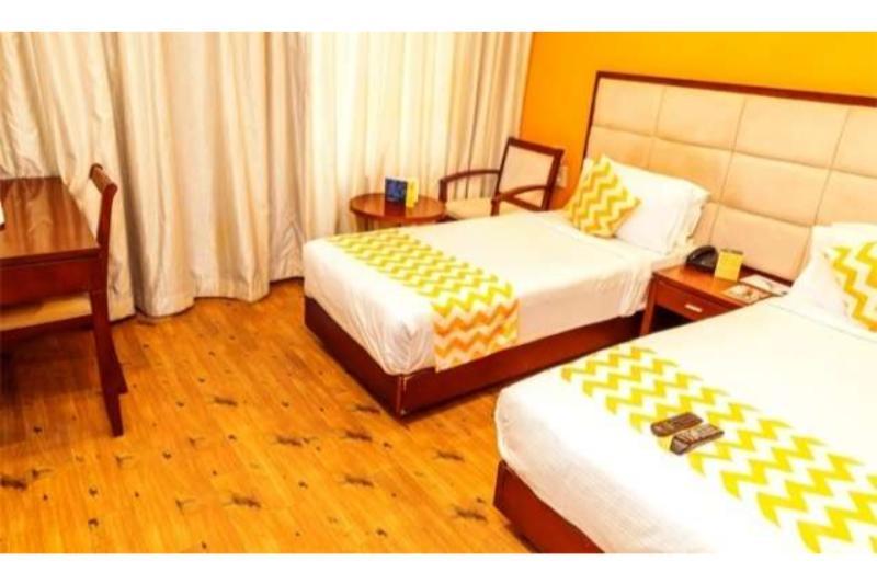 Lotus Park Hotel Бангалор Екстериор снимка