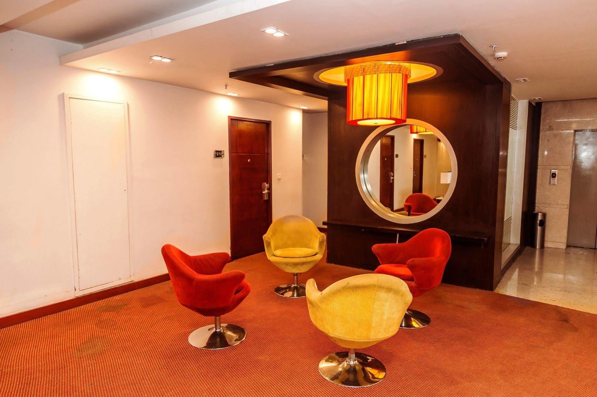 Lotus Park Hotel Бангалор Екстериор снимка